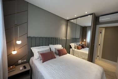 Apartamento &agrave; venda - 148m&sup2; - Meia Praia