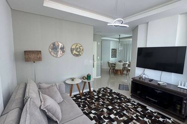 Apartamento &agrave; venda - 148m&sup2; - Meia Praia