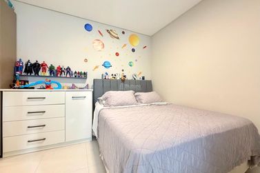 Apartamento &agrave; venda - 141m&sup2; - Meia Praia