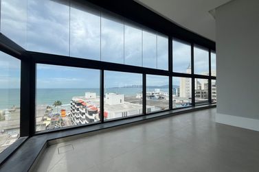 Apartamento &agrave; venda - 200m&sup2; - Meia Praia