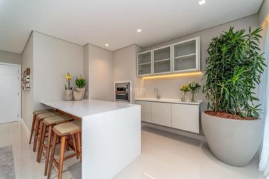Apartamento &agrave; venda - 171m&sup2; - Centro