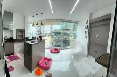 Apartamento &agrave; venda - 133m&sup2; - Meia Praia
