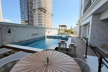 Apartamento &agrave; venda - 140m&sup2; - Meia Praia
