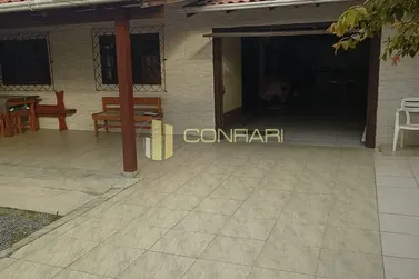 Casa &agrave; venda - 125m&sup2; - Pereque