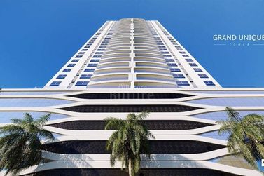 Apartamento &agrave; venda - Meia Praia