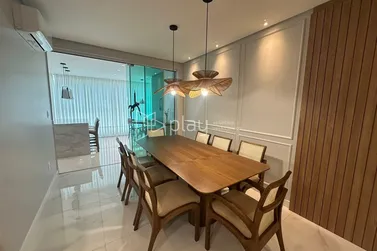 Apartamento &agrave; venda - 202m&sup2; - Meia Praia