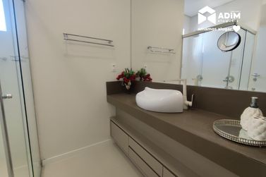 Apartamento para alugar - 131m&sup2; - Centro