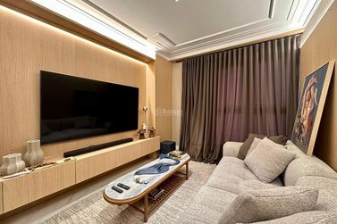 Apartamento &agrave; venda - 210m&sup2; - Centro