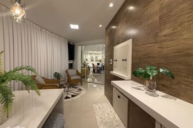 Apartamento &agrave; venda - 171m&sup2; - Meia Praia