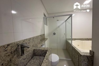 Apartamento para alugar - 190m&sup2; - Meia Praia