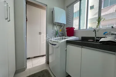 Apartamento &agrave; venda - 133m&sup2; - Meia Praia