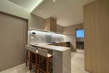 Apartamento &agrave; venda - 138m&sup2; - Centro