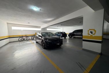Apartamento &agrave; venda - 130m&sup2; - Centro