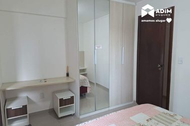 Apartamento para alugar - 140m&sup2; - Meia Praia
