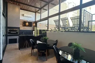 Apartamento &agrave; venda - 113m&sup2; - Meia Praia