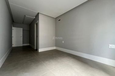 Apartamento &agrave; venda - 200m&sup2; - Meia Praia