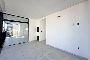 Apartamento &agrave; venda - 138m&sup2; - Meia Praia