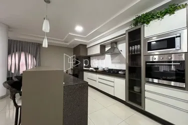 Apartamento &agrave; venda - 145m&sup2; - Meia Praia