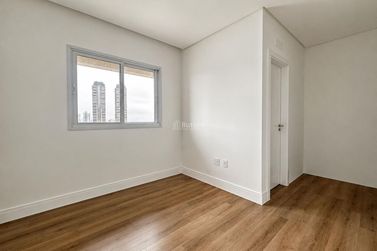 Apartamento &agrave; venda - 130m&sup2; - Centro