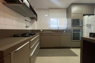 Apartamento &agrave; venda - 185m&sup2; - Meia Praia