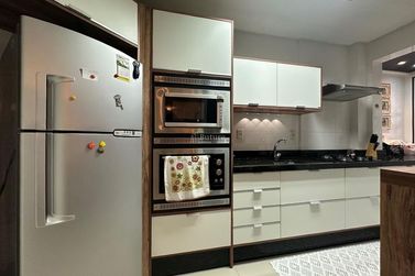Apartamento &agrave; venda - 116m&sup2; - Meia Praia