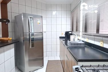 Apartamento para alugar - 193m&sup2; - Meia Praia