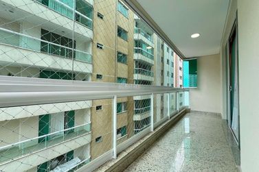 Apartamento &agrave; venda - 352m&sup2; - Centro