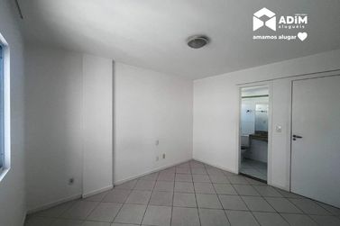 Apartamento para alugar - 83m&sup2; - Centro