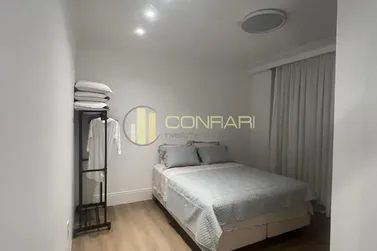 Apartamento &agrave; venda - 143m&sup2; - centro