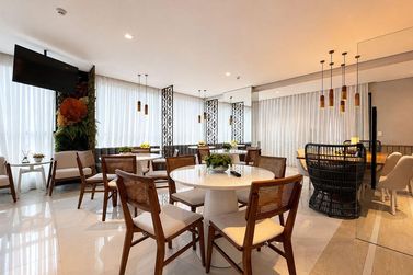Apartamento &agrave; venda - 127m&sup2; - Meia Praia