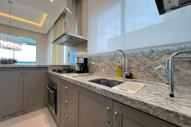 Apartamento &agrave; venda - 168m&sup2; - Meia Praia