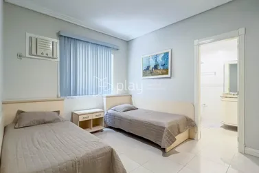 Apartamento &agrave; venda - 180m&sup2; - Centro