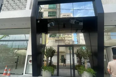 Apartamento &agrave; venda - 133m&sup2; - meia praia