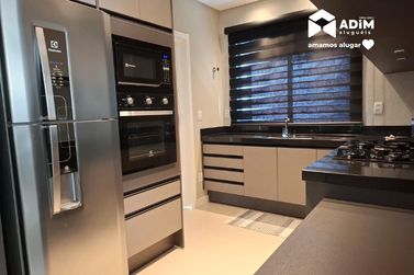 Apartamento para alugar - 142m&sup2; - Meia Praia