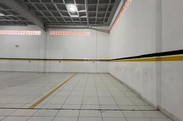 Apartamento &agrave; venda - 142m&sup2; - Meia Praia