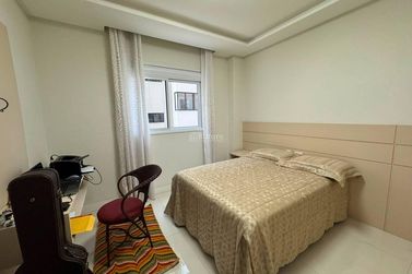 Apartamento &agrave; venda - Meia Praia