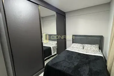 Apartamento &agrave; venda - 101m&sup2; - Meia Praia
