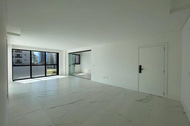 Apartamento &agrave; venda - Meia Praia