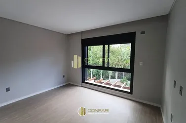 Sobrado &agrave; venda - 393m&sup2; - Taquaras
