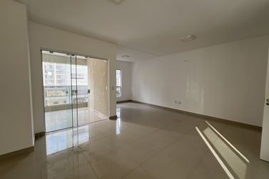 Apartamento &agrave; venda - Meia Praia
