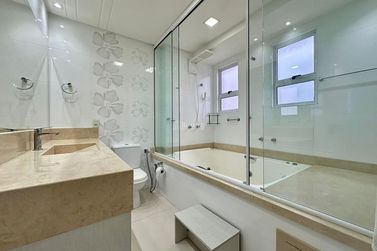 Apartamento &agrave; venda - 300m&sup2; - Meia Praia