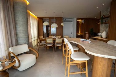 Apartamento &agrave; venda - 335m&sup2; - Centro