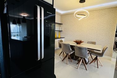 Apartamento &agrave; venda - 117m&sup2; - Meia Praia