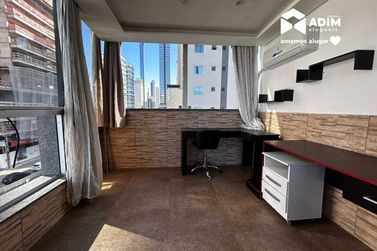 Apartamento para alugar - 100m&sup2; - Meia Praia