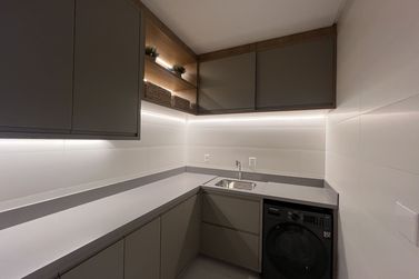 Apartamento &agrave; venda - 206m&sup2; - Meia Praia