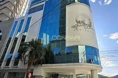 Apartamento &agrave; venda - 185m&sup2; - Centro