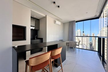 Apartamento &agrave; venda - 1382m&sup2; - Meia Praia