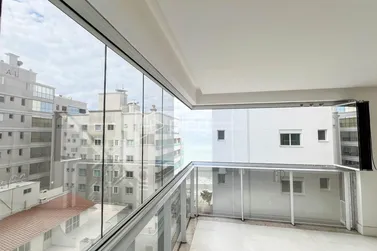 Apartamento &agrave; venda - 164m&sup2; - Meia Praia