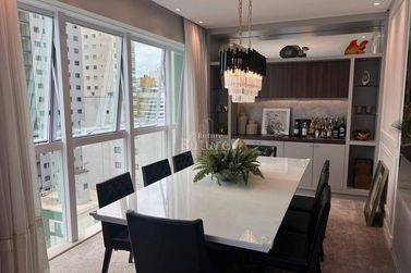 Apartamento &agrave; venda - Meia Praia