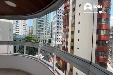 Apartamento para alugar - 126m&sup2; - Centro